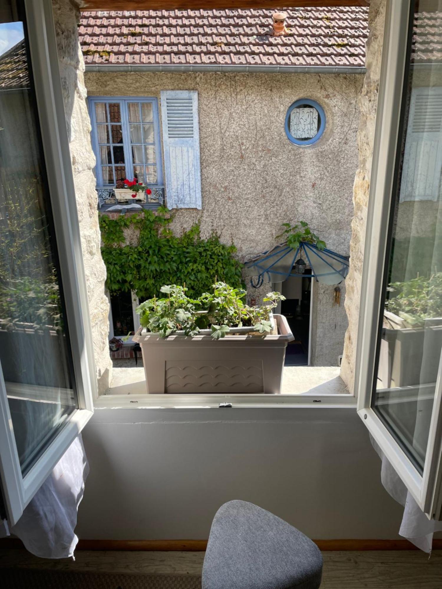 Maison Bleue Beynes  Exterior photo